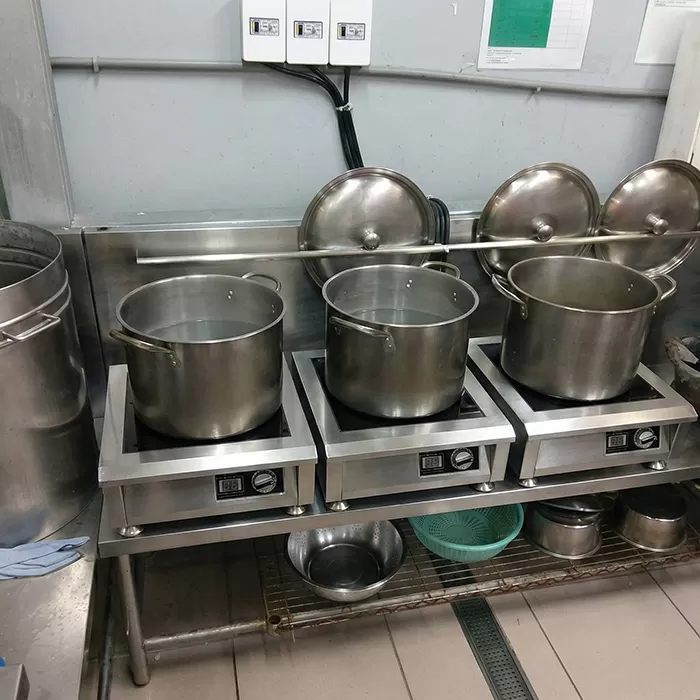 bếp từ c&ocirc;ng nghiệp 5kw cho nh&agrave; h&agrave;ng