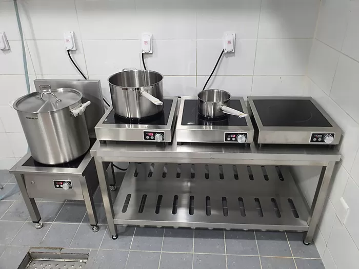 bếp từ công nghiệp dùng có tốn điện không