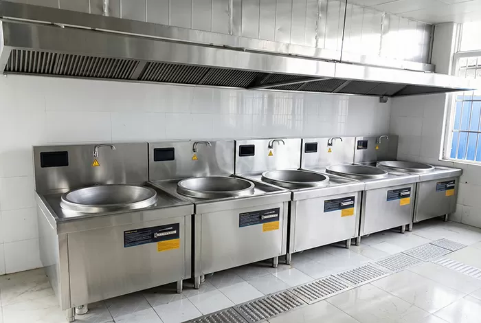 bếp từ c&ocirc;ng nghiệp gi&uacute;p nh&agrave; bếp sạch sẽ hơn