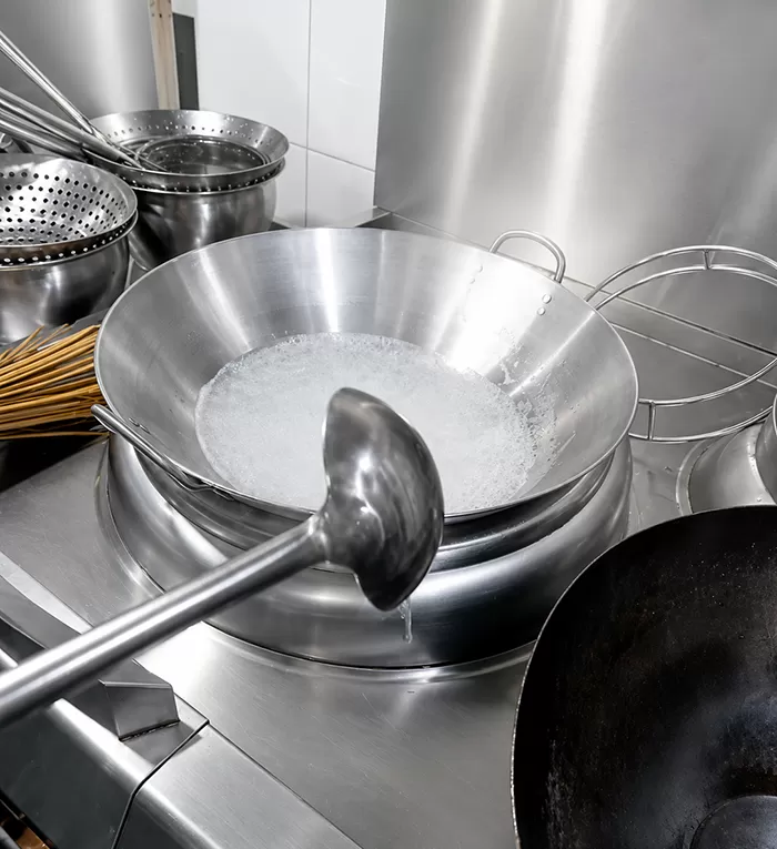 cách chọn chảo cho bếp từ công nghiệp