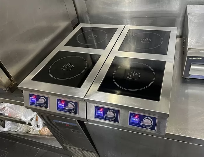 h&igrave;nh ảnh bếp từ c&ocirc;ng nghiệp đ&ocirc;i đặt dọc 5000w