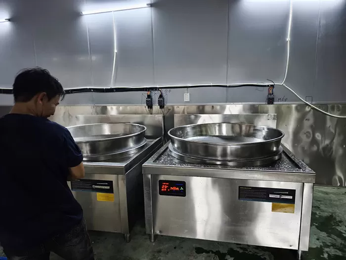 h&igrave;nh ảnh thực tế chảo chi&ecirc;n điện từ c&ocirc;ng nghiệp 1m2